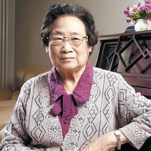 屠呦呦 （中国首位诺贝尔医学奖获得者、药学家）